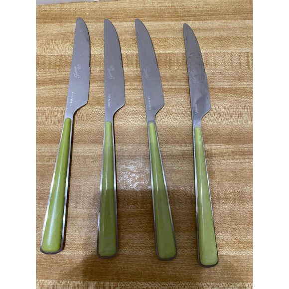 Vintage Set of 4 Fiesta Merengue Knives Avocado Green - Picture 1 of 3